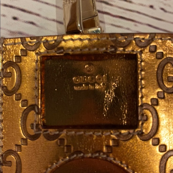 Gucci bronze iPod case - Picture 4 of 7